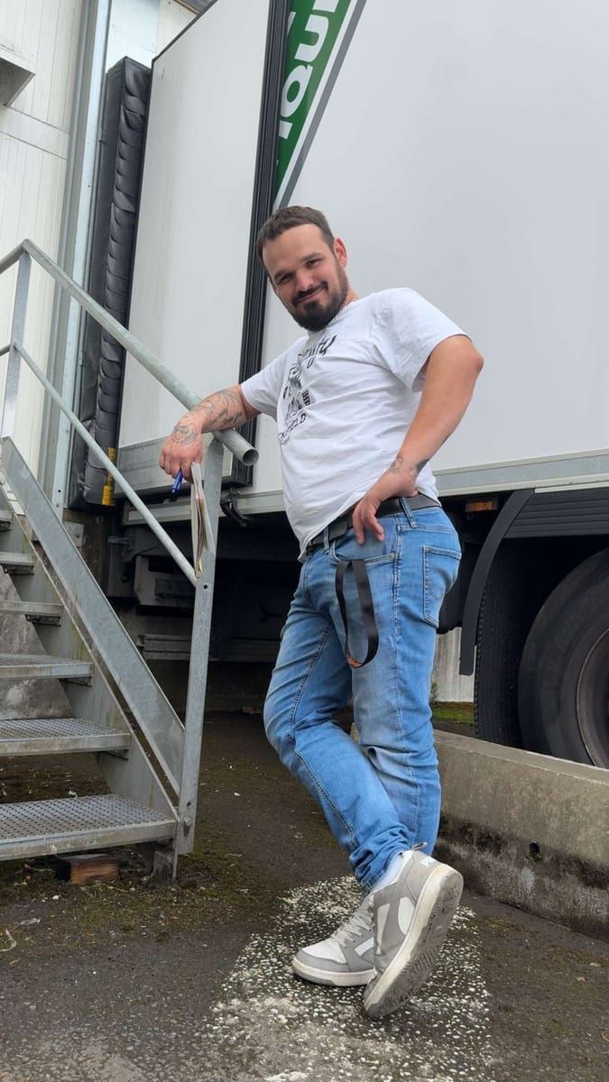 Akan - Site de rencontre gay à Eigergletscher Profil de Akan, 36 ans, Site de rencontre gay à Eigergletscher (Berne)