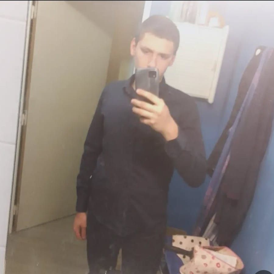 Henrio - Site de rencontre gay à Bitsch Profil de Henrio, 24 ans, Site de rencontre gay à Bitsch (Valais)