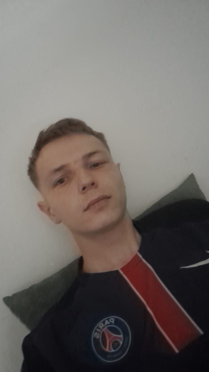 Matheos - Site de rencontre gay à Riom Profil de Matheos, 34 ans, Site de rencontre gay à Riom (Grisons)