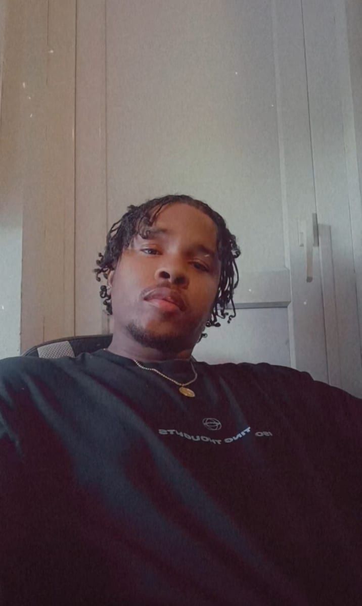 Abdelraouf - Site de rencontre gay à Praden Profil de Abdelraouf, 23 ans, Site de rencontre gay à Praden (Grisons)