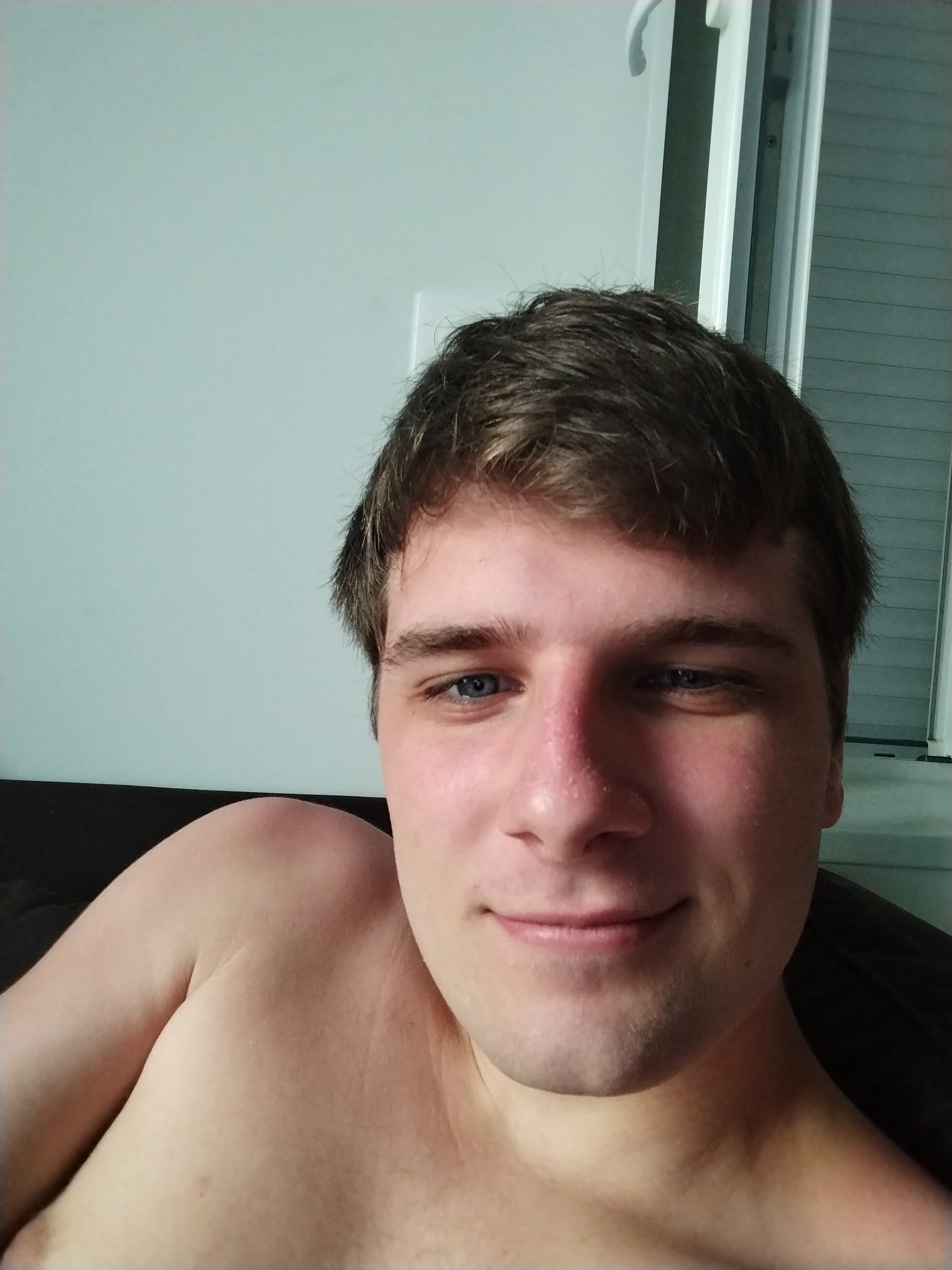 Yves - Site de rencontre gay à Fex Profil de Yves, 39 ans, Site de rencontre gay à Fex (Grisons)