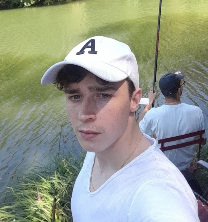 Illan - Site de rencontre gay à Rabius Profil de Illan, 27 ans, Site de rencontre gay à Rabius (Grisons)