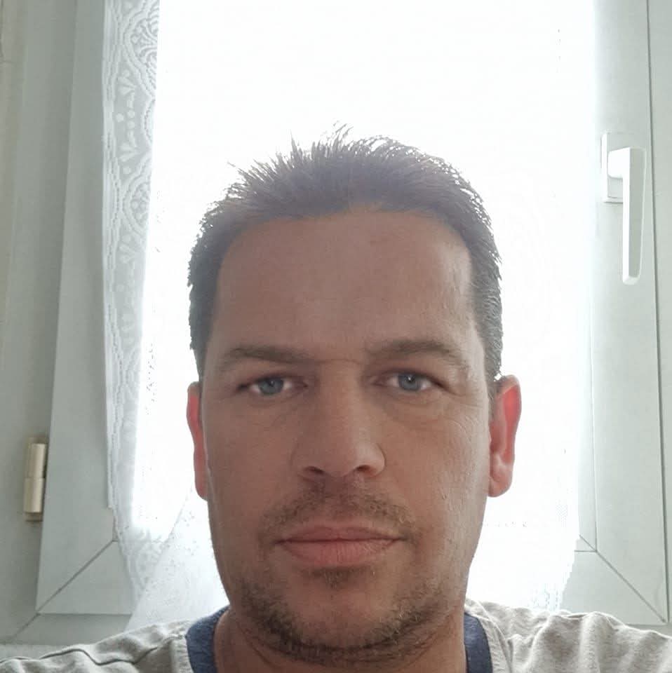 Alseny - Site de rencontre gay à Trun Profil de Alseny, 27 ans, Site de rencontre gay à Trun (Grisons)