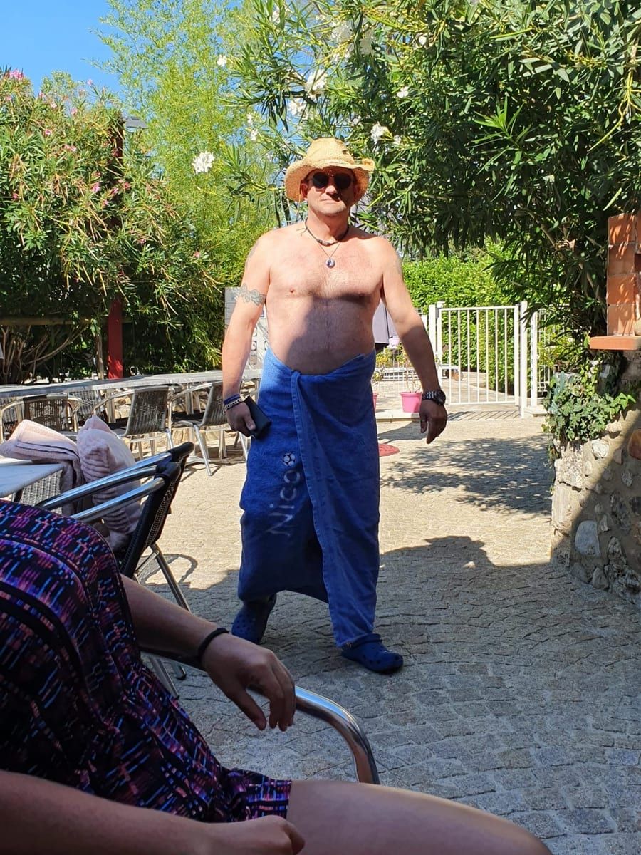 Souphiane - Site de rencontre gay à Mutten Profil de Souphiane, 43 ans, Site de rencontre gay à Mutten (Grisons)