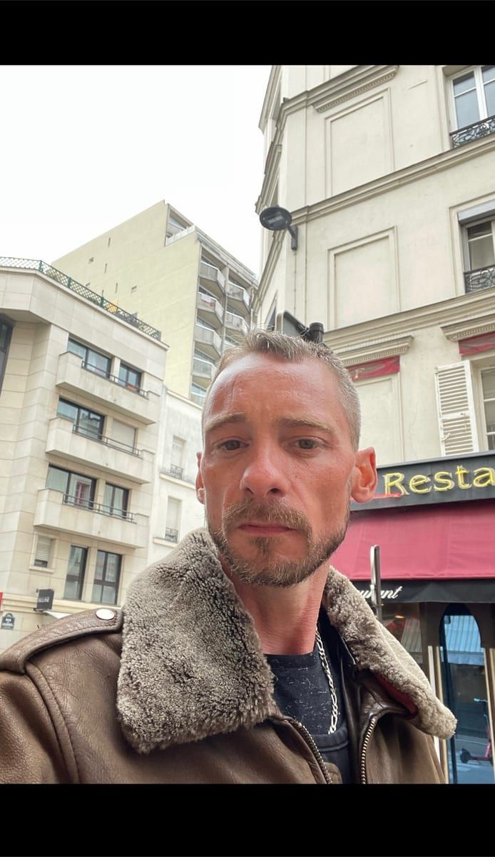 Eloan - Site de rencontre gay à Borex Profil de Eloan, 28 ans, Site de rencontre gay à Borex (Vaud)