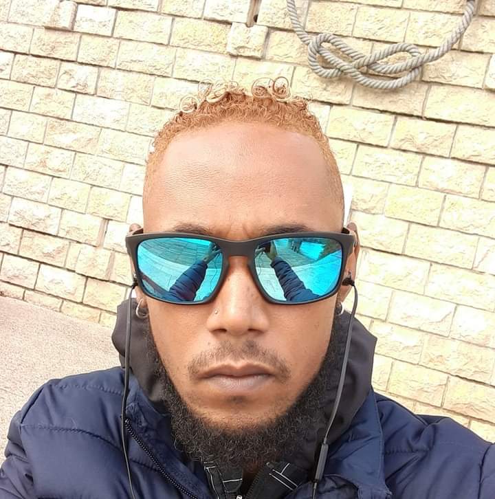 Jac - Site de rencontre gay à Molinis Profil de Jac, 36 ans, Site de rencontre gay à Molinis (Grisons)