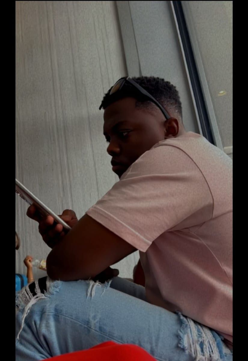 Smaïn - Site de rencontre gay à Fully Profil de Smaïn, 28 ans, Site de rencontre gay à Fully (Valais)