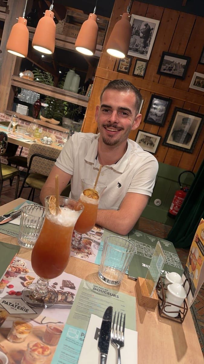 Chmouel - Site de rencontre gay à Brail Profil de Chmouel, 29 ans, Site de rencontre gay à Brail (Grisons)