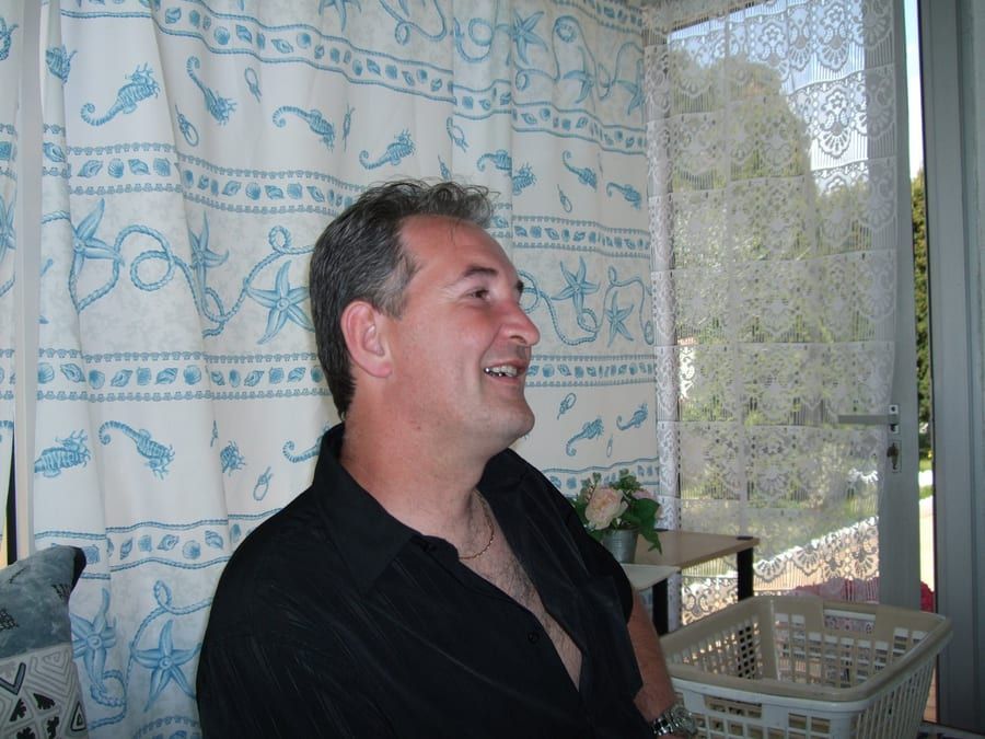 Simonet - Site de rencontre gay à Sumvitg Profil de Simonet, 41 ans, Site de rencontre gay à Sumvitg (Grisons)