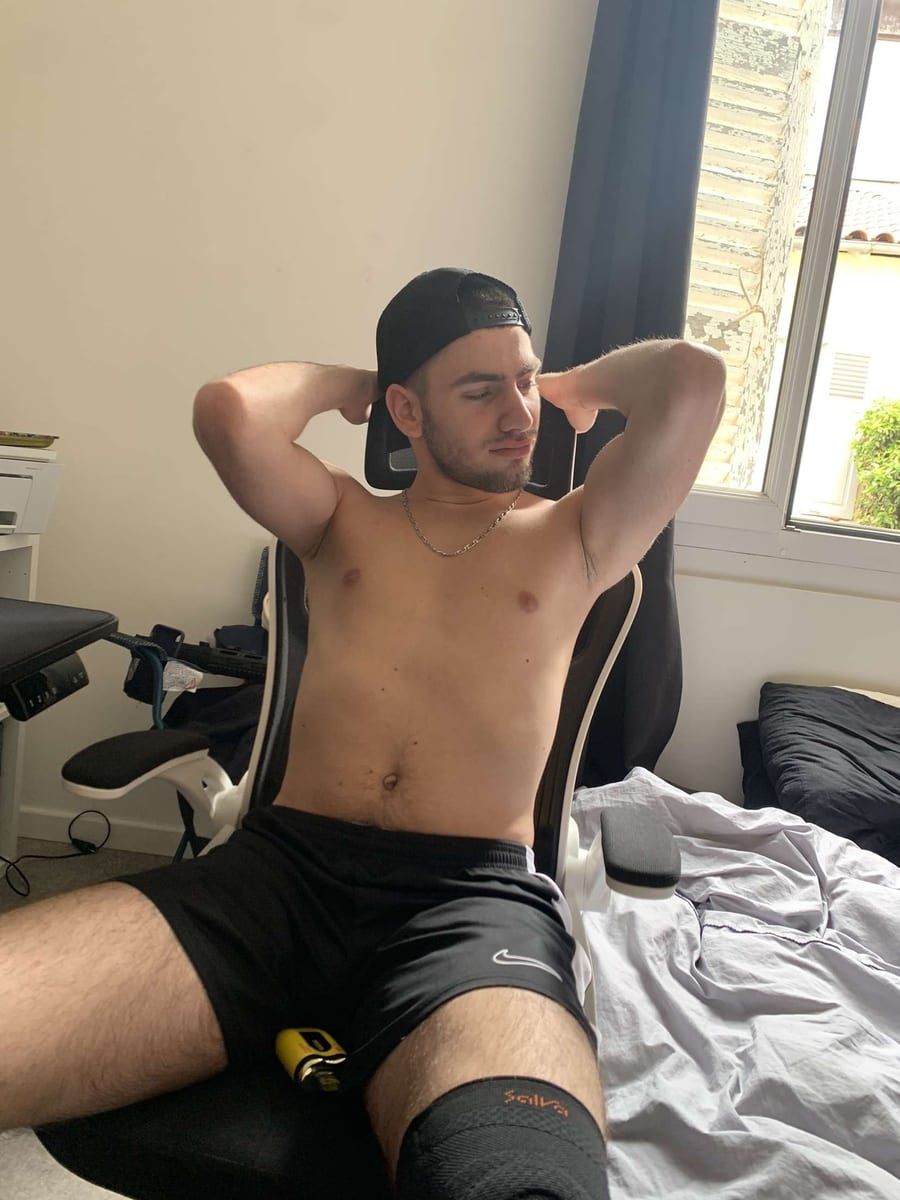 Gorka - Site de rencontre gay à Trin Profil de Gorka, 29 ans, Site de rencontre gay à Trin (Grisons)