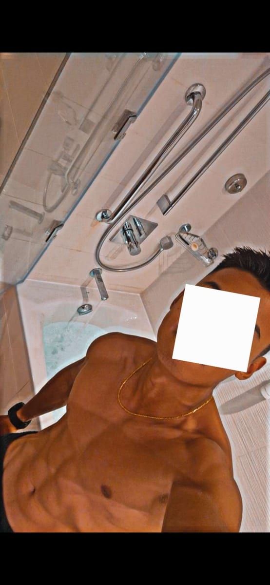Nejim - Site de rencontre gay à Bex Profil de Nejim, 26 ans, Site de rencontre gay à Bex (Vaud)