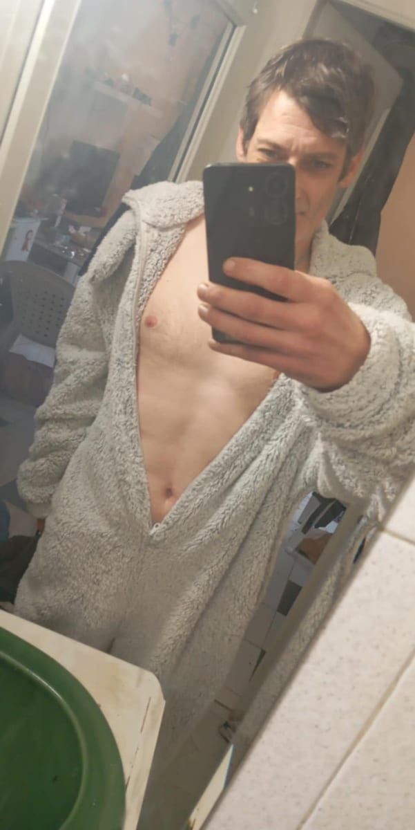 Karl - Site de rencontre gay à Champfèr Profil de Karl, 32 ans, Site de rencontre gay à Champfèr (Grisons)