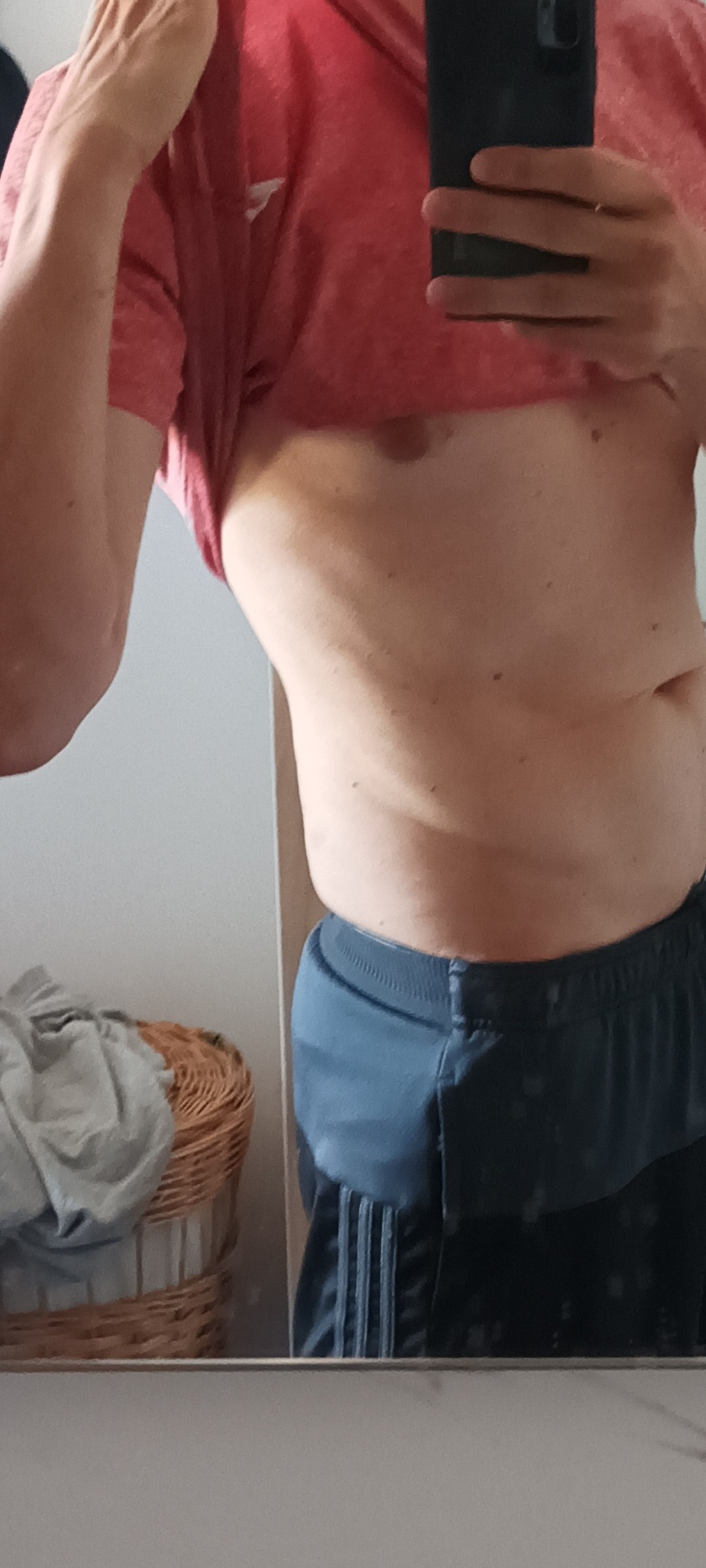 Leroy - Site de rencontre gay à Flond Profil de Leroy, 38 ans, Site de rencontre gay à Flond (Grisons)