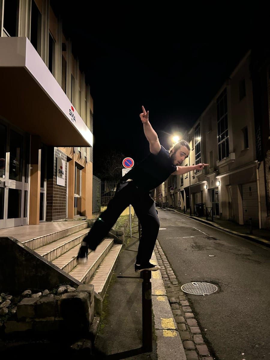 Levent - Site de rencontre gay à Gingins Profil de Levent, 34 ans, Site de rencontre gay à Gingins (Vaud)
