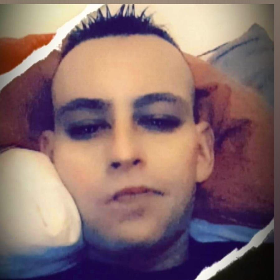 Evenor - Site de rencontre gay à Trun Profil de Evenor, 33 ans, Site de rencontre gay à Trun (Grisons)