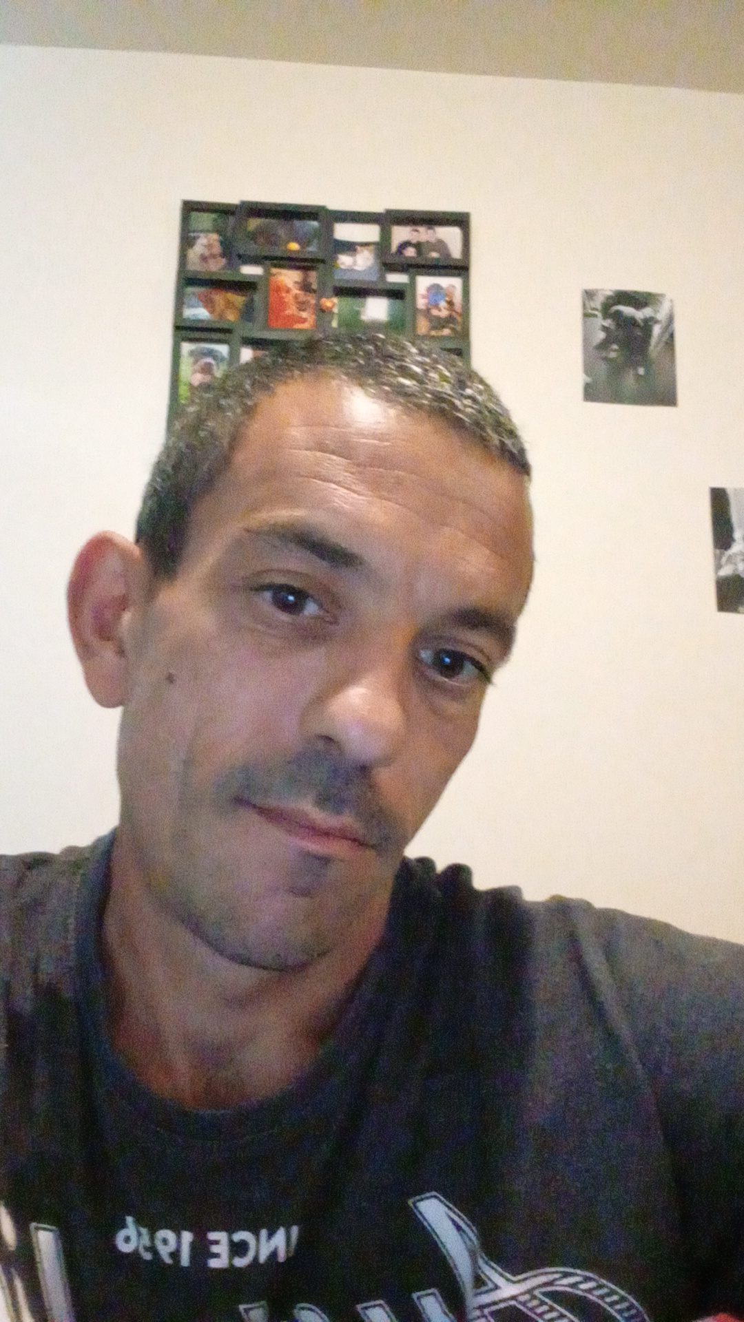 Livai - Site de rencontre gay à Lungern Profil de Livai, 30 ans, Site de rencontre gay à Lungern (Obwald)