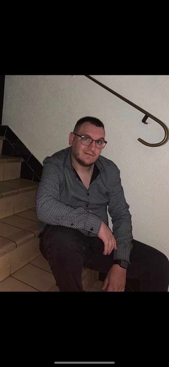 El-hadji - Site de rencontre gay à Clugin Profil de El-hadji, 42 ans, Site de rencontre gay à Clugin (Grisons)