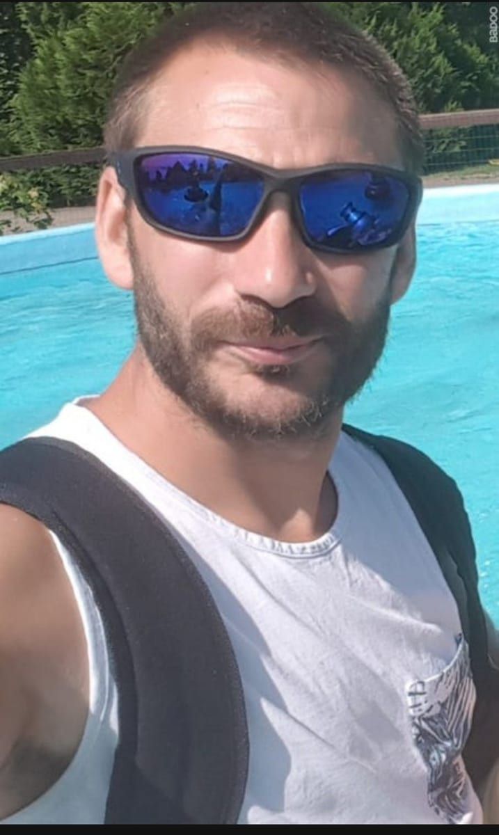 Icare - Site de rencontre gay à Vicosoprano Profil de Icare, 27 ans, Site de rencontre gay à Vicosoprano (Grisons)