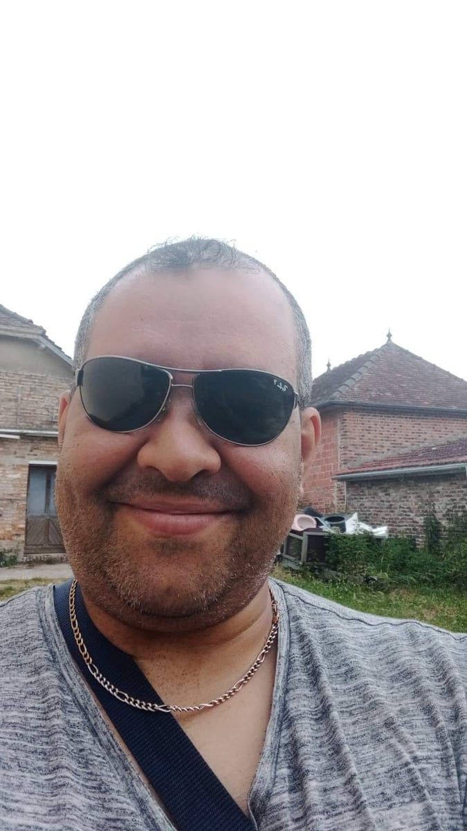 Taher - Site de rencontre gay à Zollikofen Profil de Taher, 33 ans, Site de rencontre gay à Zollikofen (Berne)
