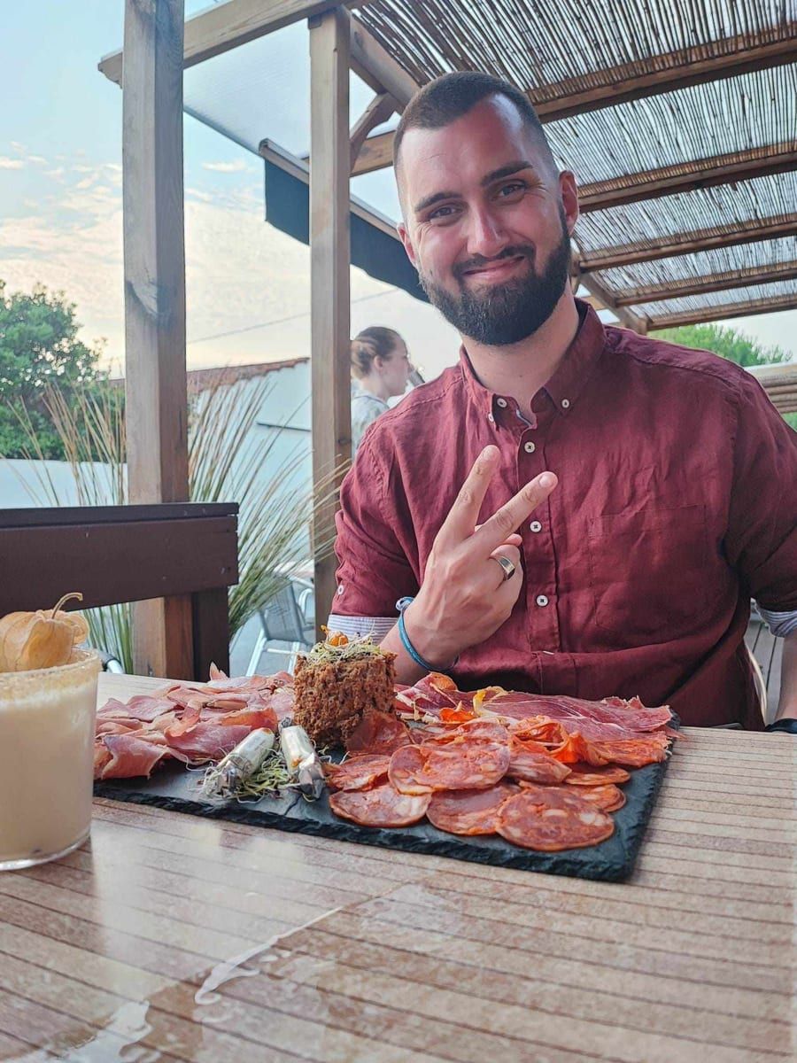 Amiel - Site de rencontre gay à Vessy Profil de Amiel, 41 ans, Site de rencontre gay à Vessy (Genève)