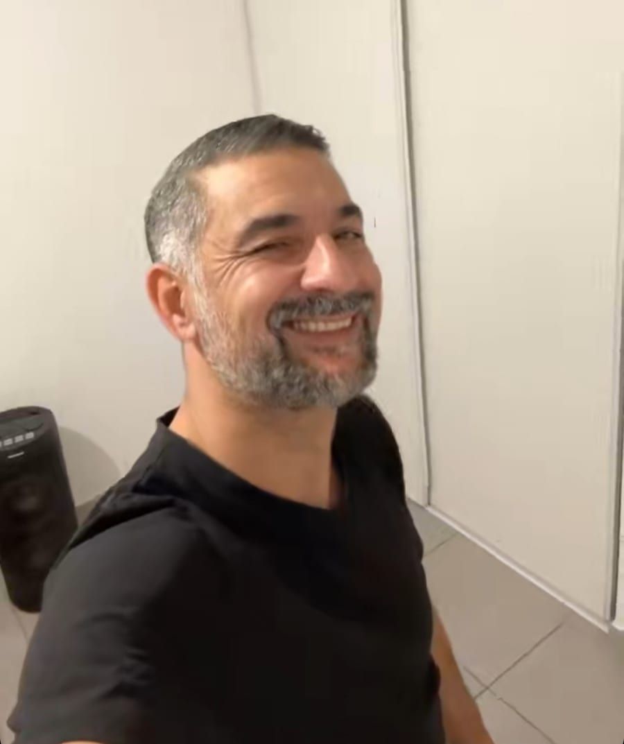 Houdhayfa - Site de rencontre gay à Li Curt Profil de Houdhayfa, 43 ans, Site de rencontre gay à Li Curt (Grisons)