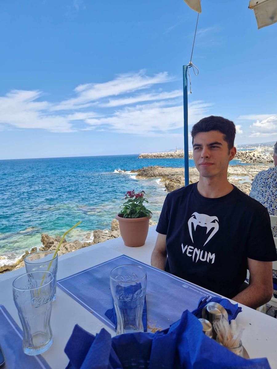 Calogero - Site de rencontre gay à Summaprada Profil de Calogero, 23 ans, Site de rencontre gay à Summaprada (Grisons)