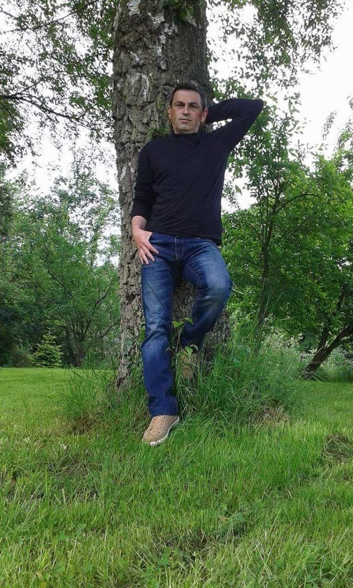 François - Site de rencontre gay à Igis Profil de François, 32 ans, Site de rencontre gay à Igis (Grisons)