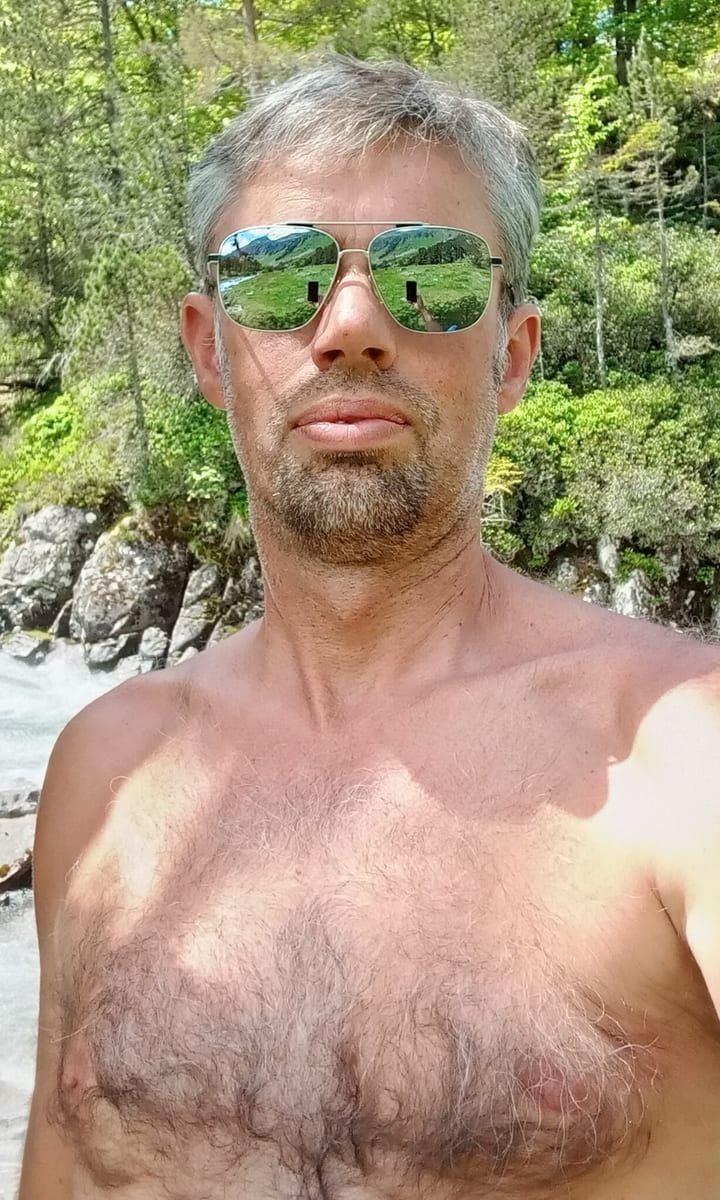 Katib - Site de rencontre gay à Mutten Profil de Katib, 36 ans, Site de rencontre gay à Mutten (Grisons)