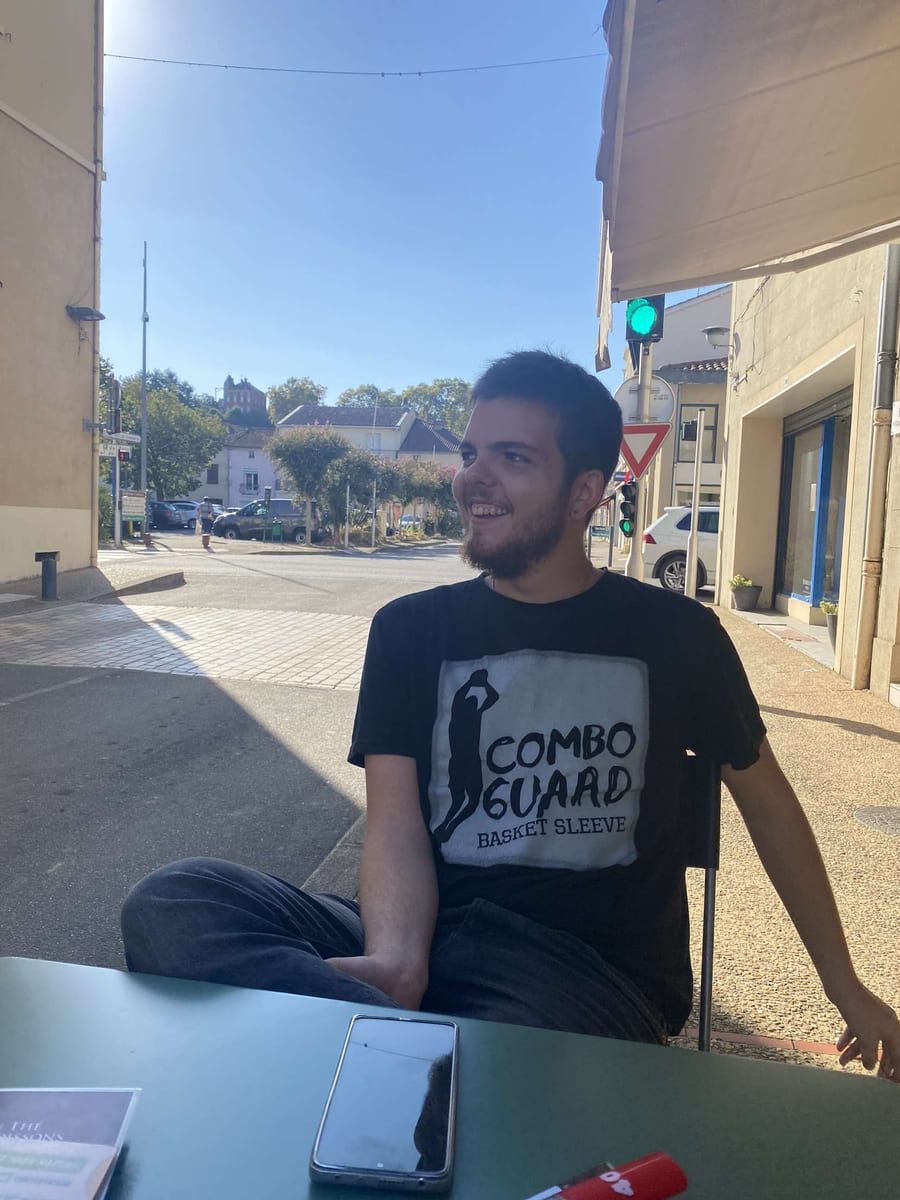 Nejib - Site de rencontre gay à Campascio Profil de Nejib, 35 ans, Site de rencontre gay à Campascio (Grisons)